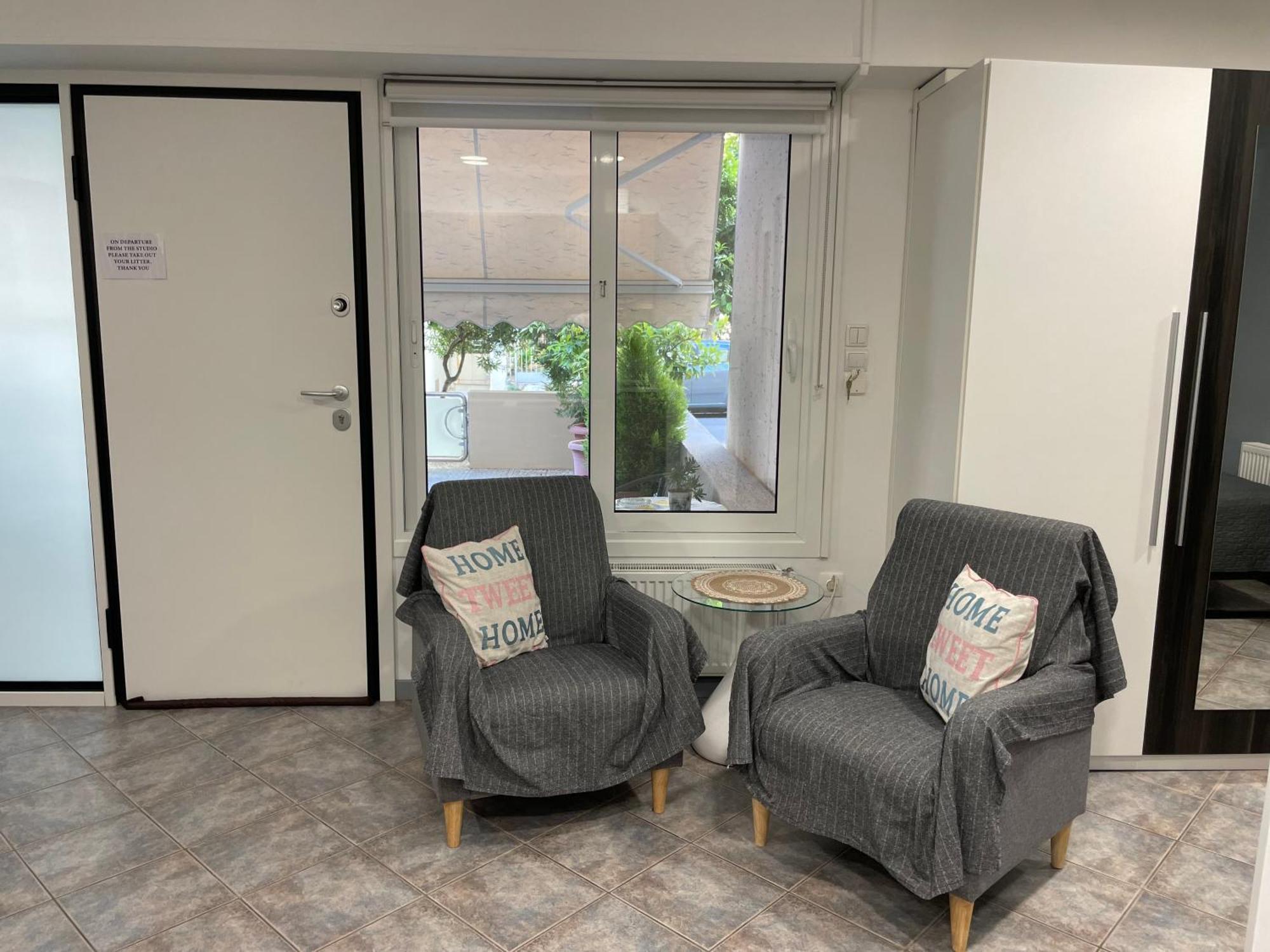 Aphrodite Studio Near Athens Floisvos Marina 외부 사진