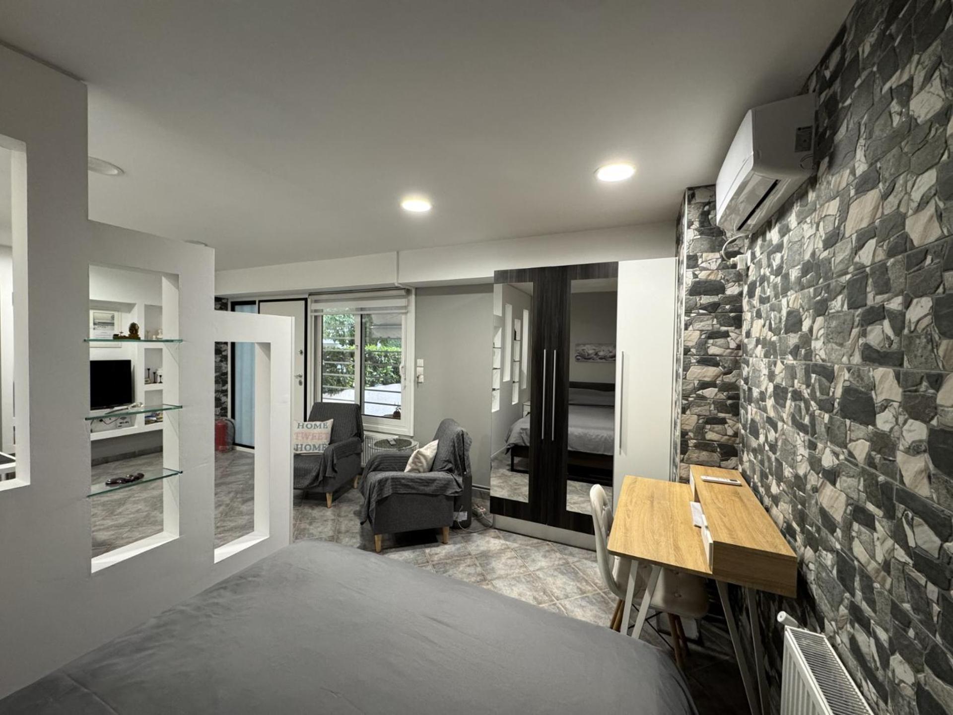 Aphrodite Studio Near Athens Floisvos Marina 외부 사진