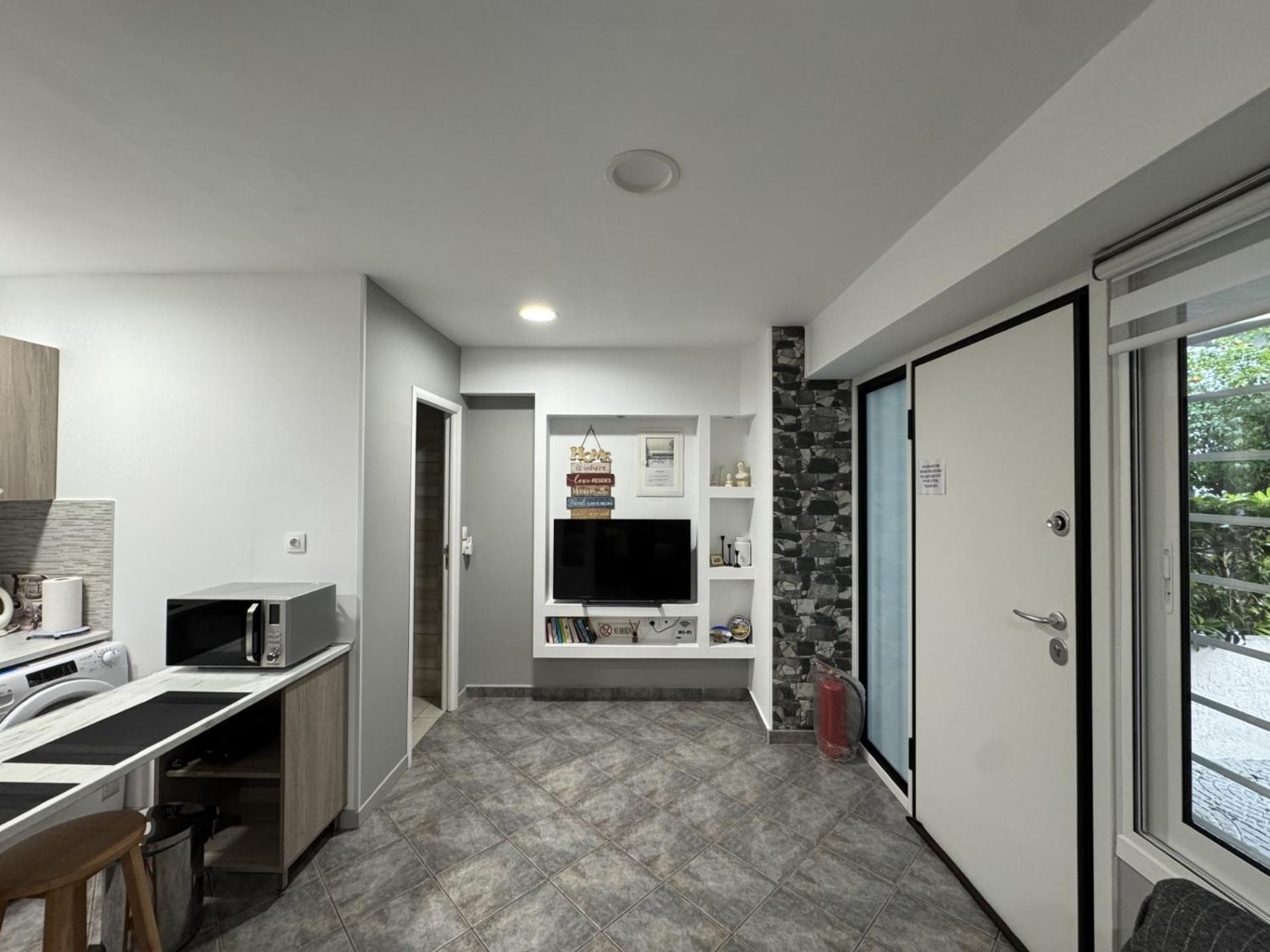 Aphrodite Studio Near Athens Floisvos Marina 외부 사진